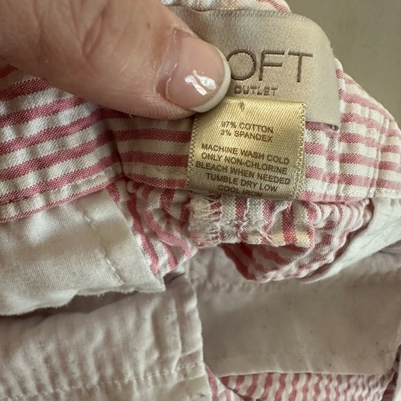 Loft Outlet Women’s 4” Short Pink and White Stripe Scalloped Shorts Sz 12 GUC - Picture 8 of 10